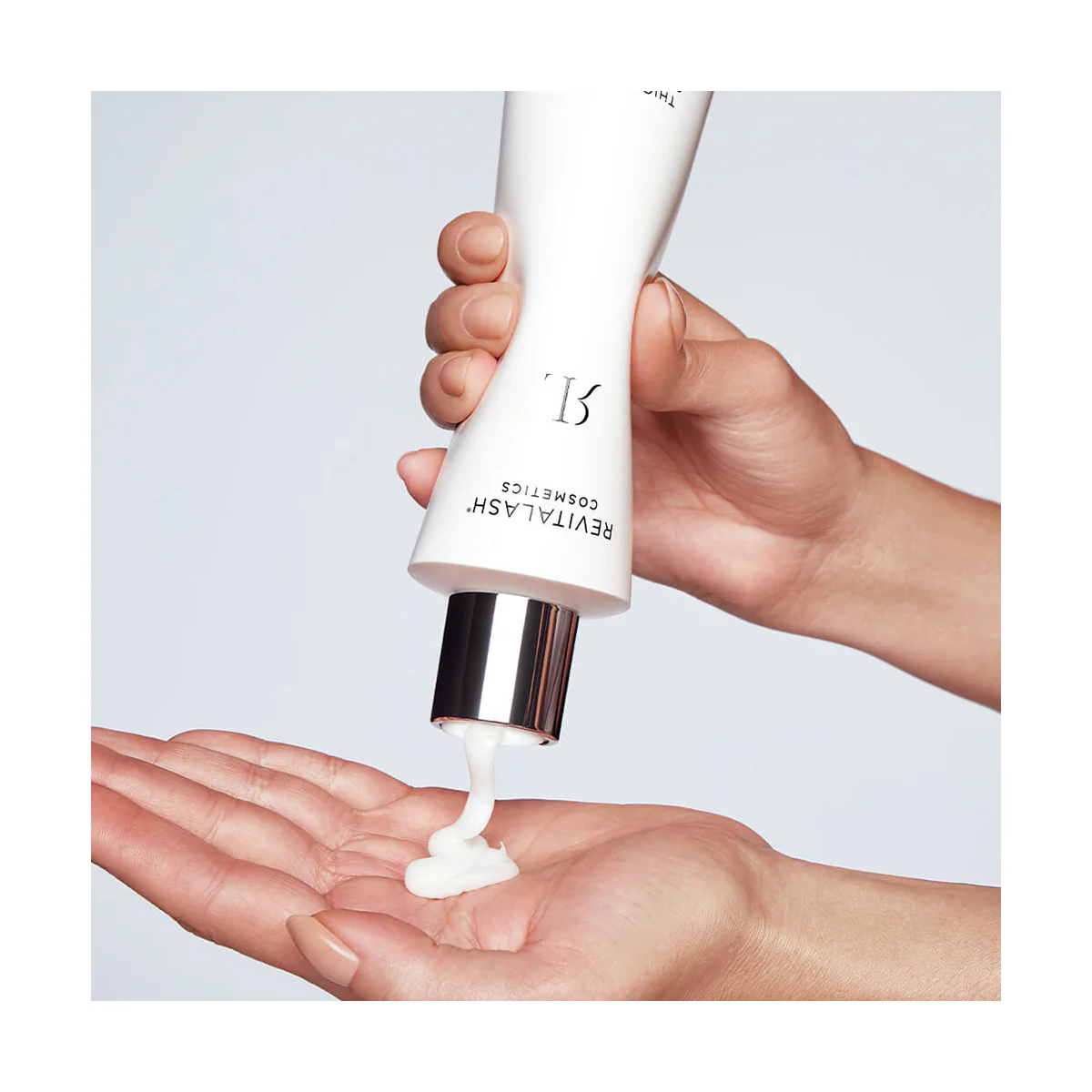 RevitaLash Thickening Shampoo - Image 3