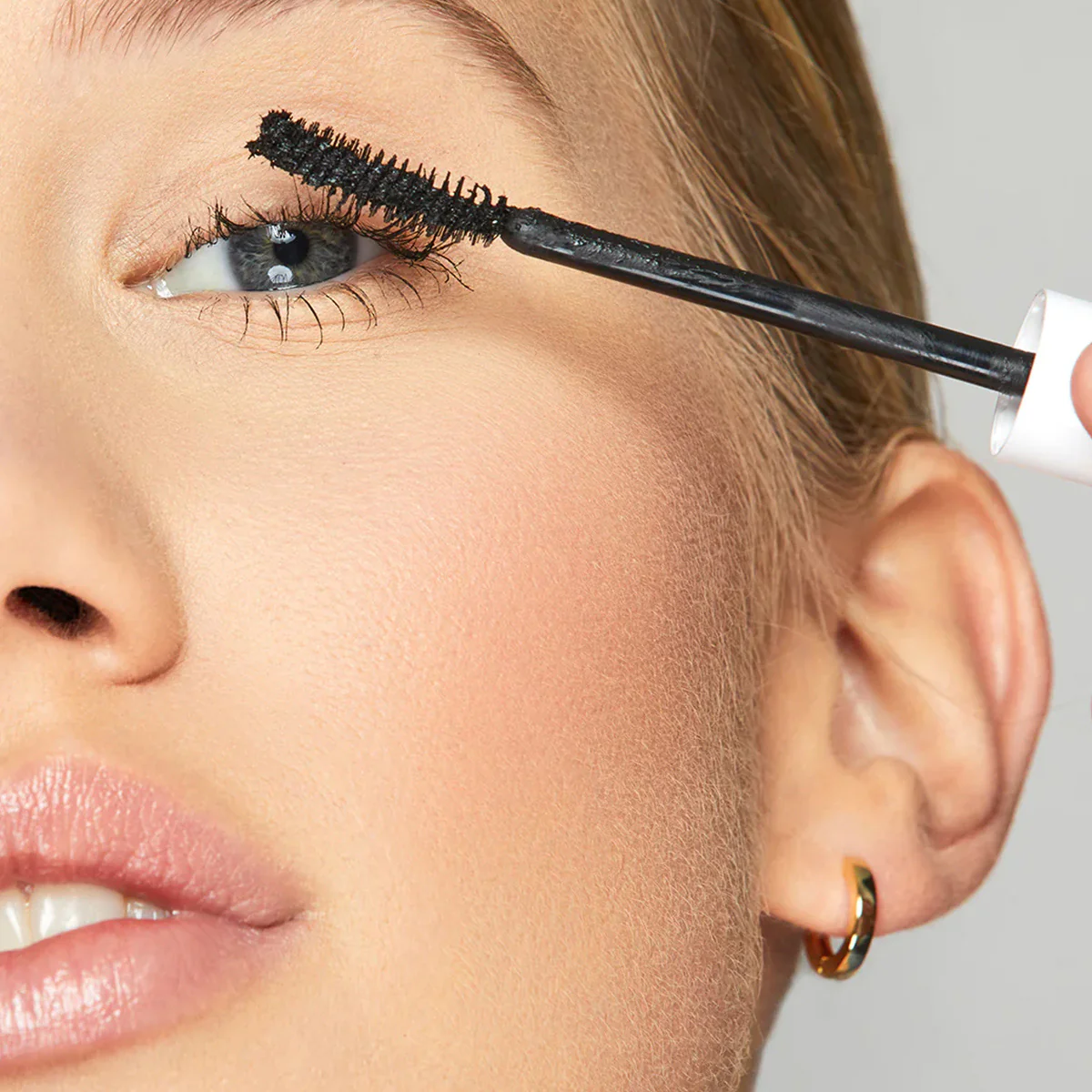 Twenty Twenty Clean Sweep Mascara, Pitch Black, 10ml - Image 4