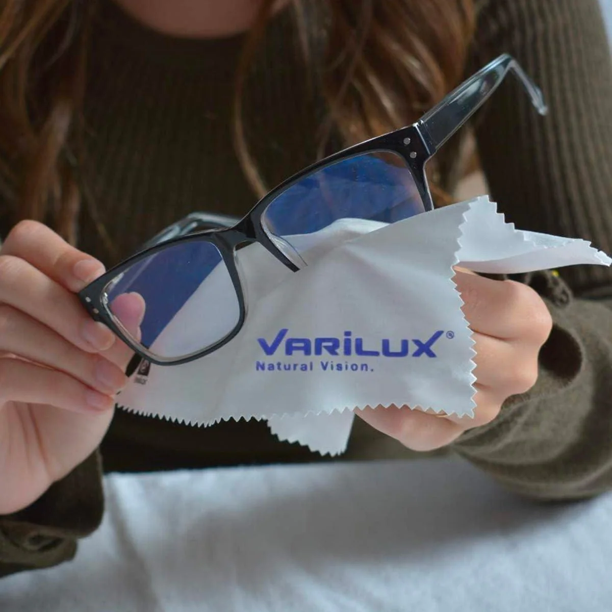 Varilux Eyeglass Lens Cleaner - Image 3